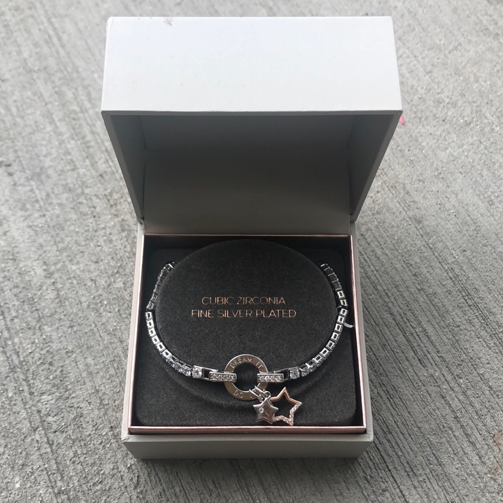 Dovetail jewelry cubic zirconia fine bracelet